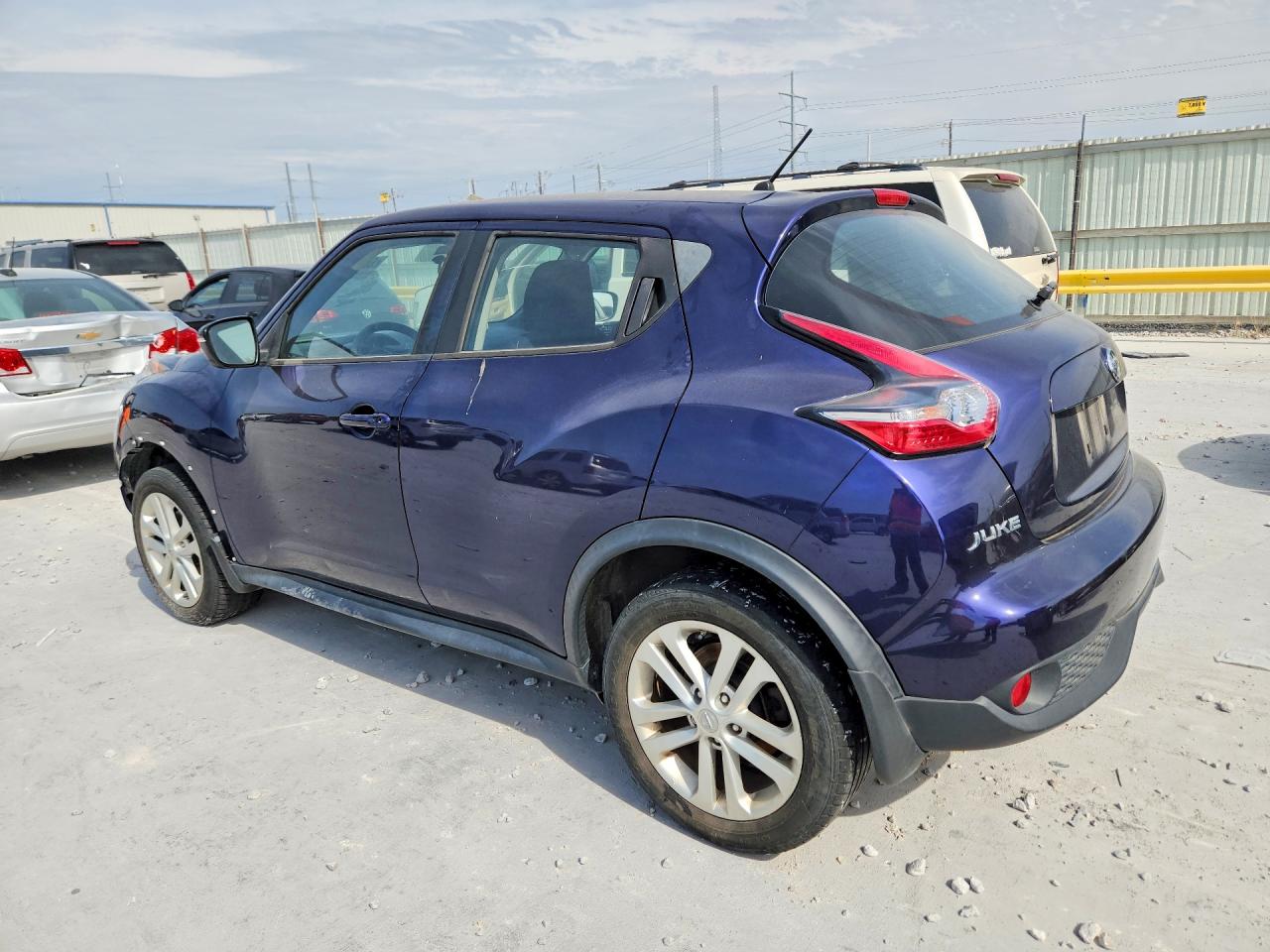 JN8AF5MR4FT503907 · 2015 NISSAN JUKE · 2/12
