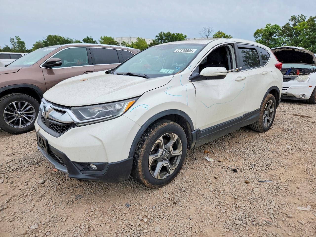 5J6RW2H58JL032223 · 2018 HONDA CR-V