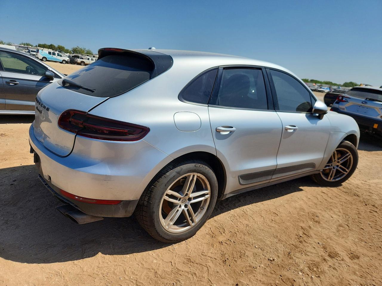 WP1AB2A56FLB41519 · 2015 PORSCHE MACAN · 3/13