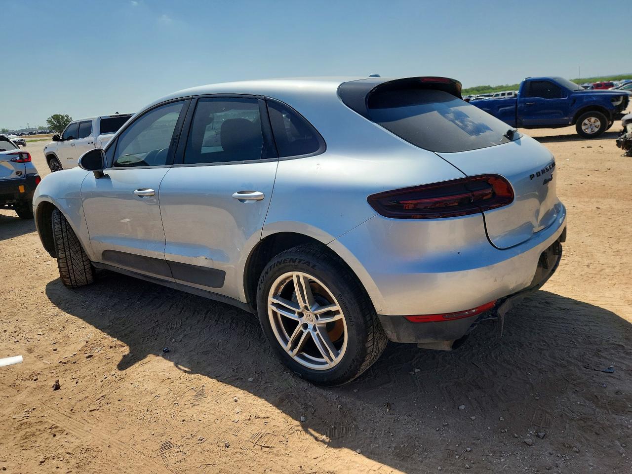 WP1AB2A56FLB41519 · 2015 PORSCHE MACAN · 2/13