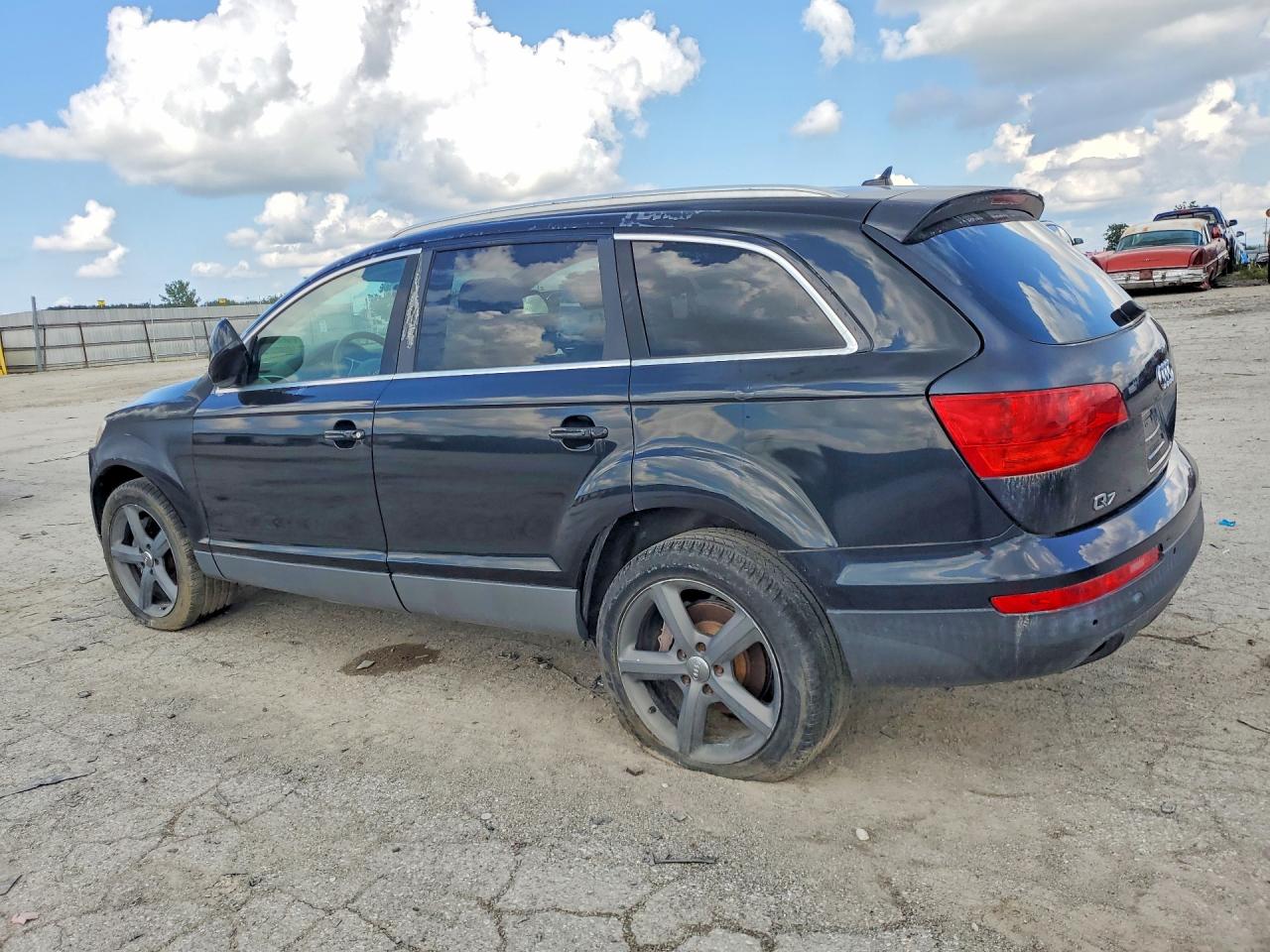WA1BV74LX7D050666 · 2007 AUDI Q7 · 2/12