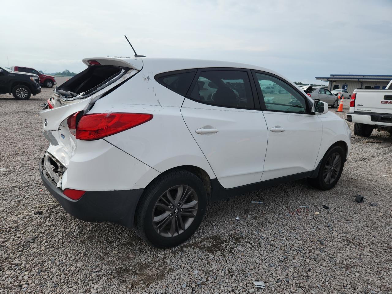 KM8JT3AF5FU965207 · 2015 HYUNDAI TUCSON · 3/13