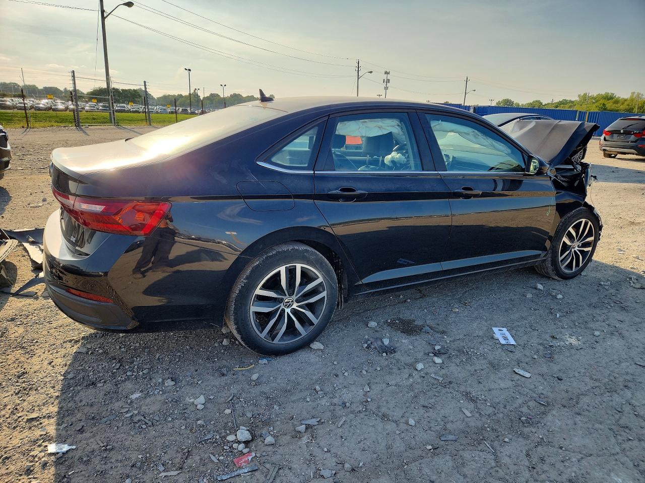3VWEX7BU5SM025550 · 2025 VOLKSWAGEN JETTA · 3/13