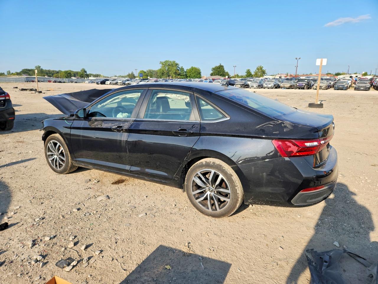 3VWEX7BU5SM025550 · 2025 VOLKSWAGEN JETTA · 2/13