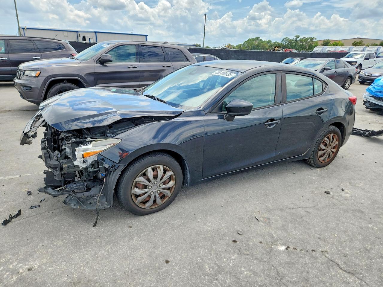3MZBN1U74JM158425 · 2018 MAZDA 3