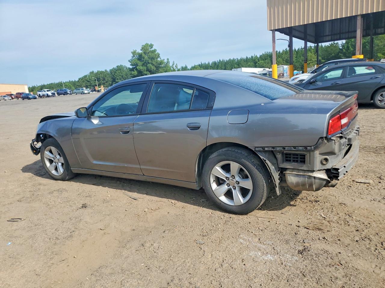 2B3CL3CG8BH606046 · 2011 DODGE CHARGER · 2/13