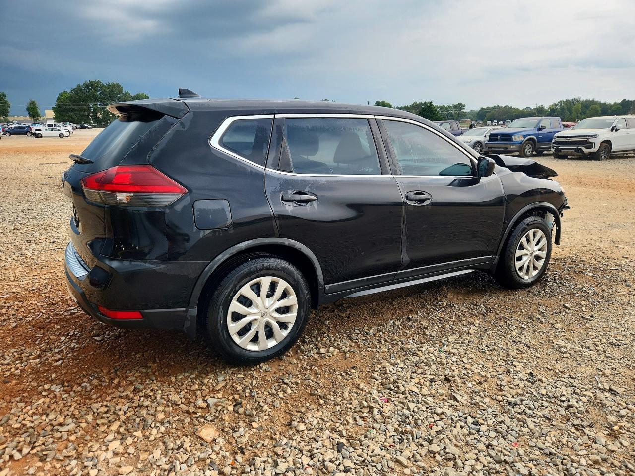KNMAT2MTXJP550889 · 2018 NISSAN ROGUE · 3/14