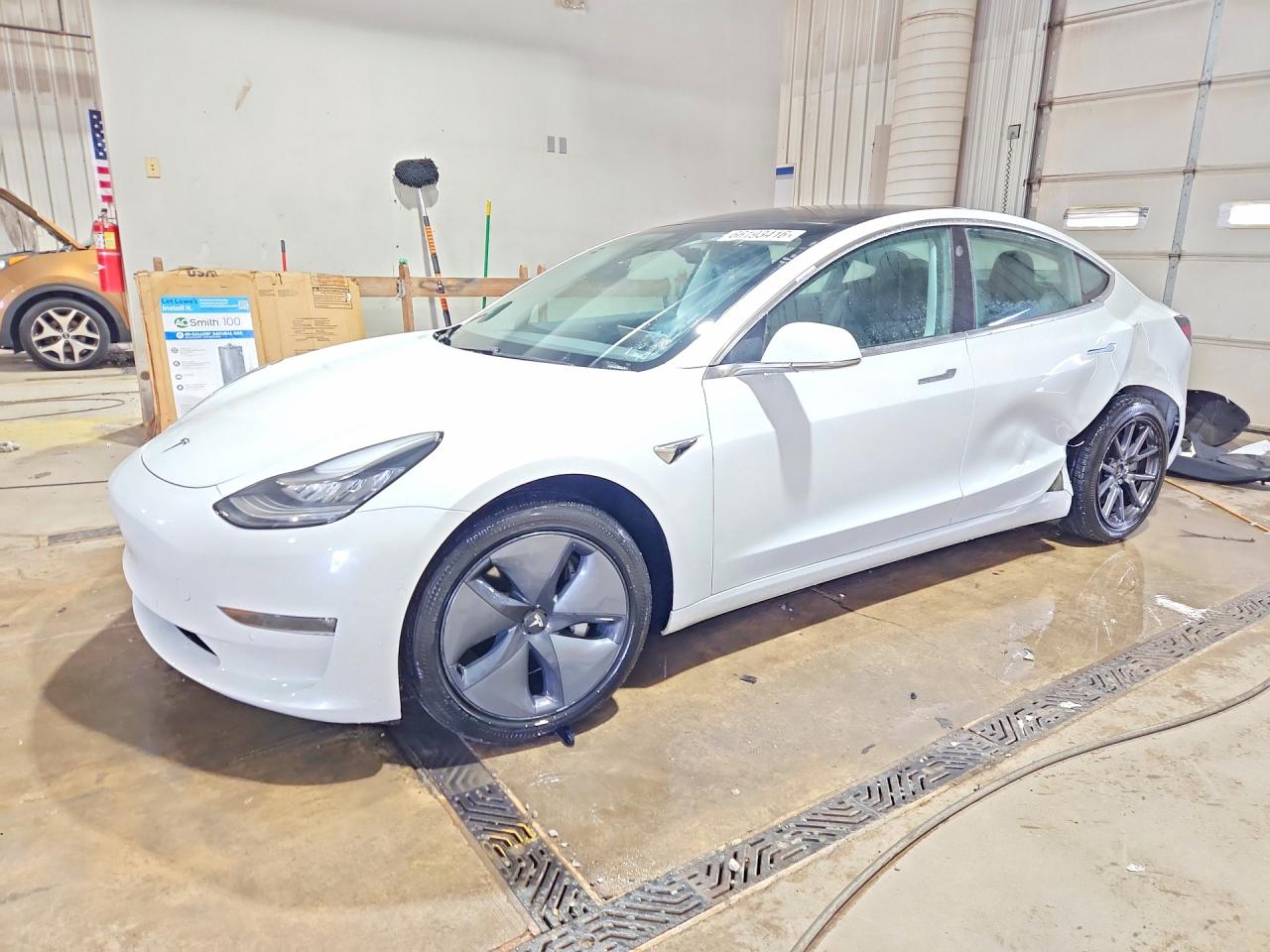 5YJ3E1EB6LF618850 · 2020 TESLA MODEL 3