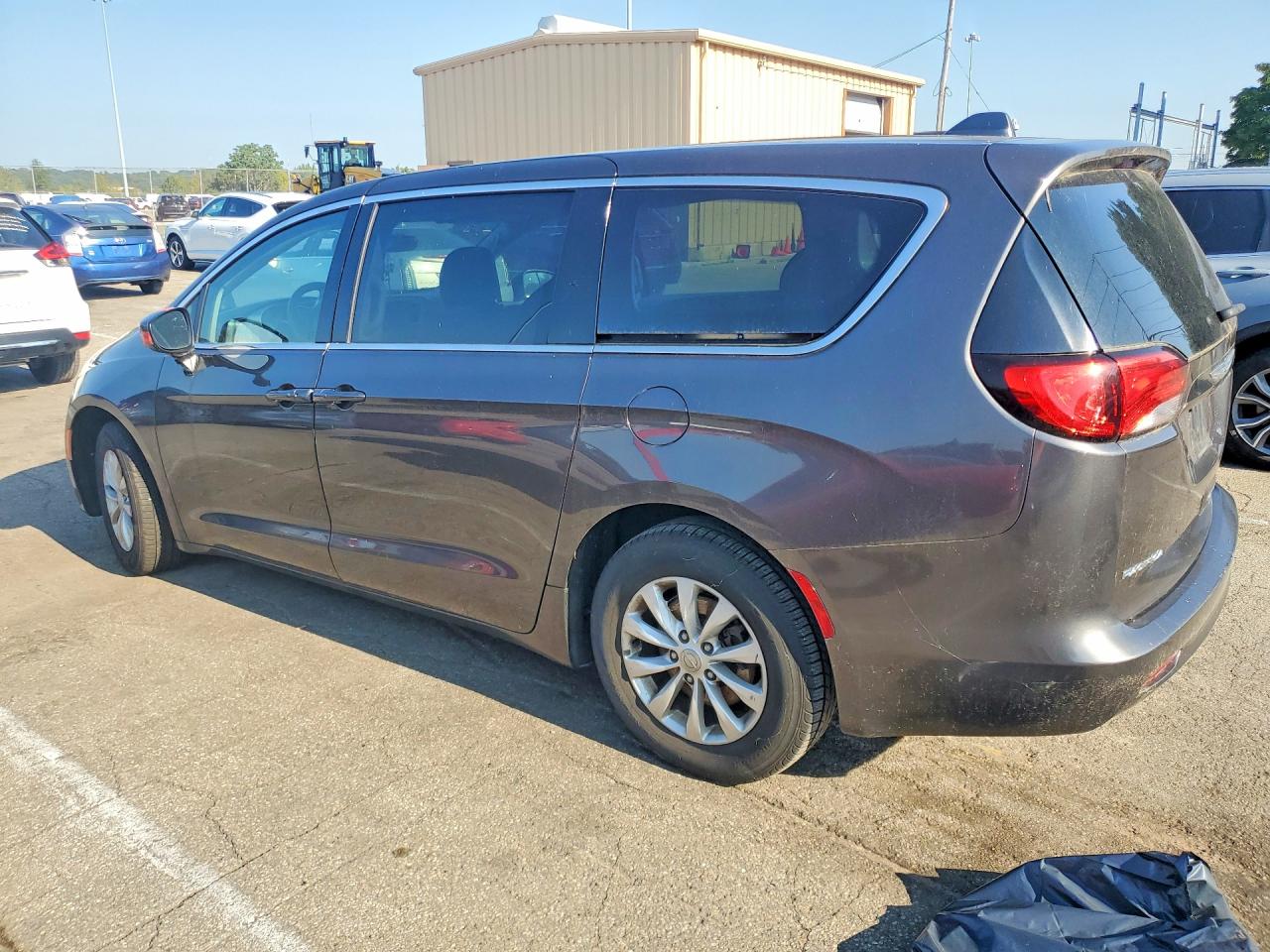 2C4RC1DG6HR676806 · 2017 CHRYSLER PACIFICA · 2/12