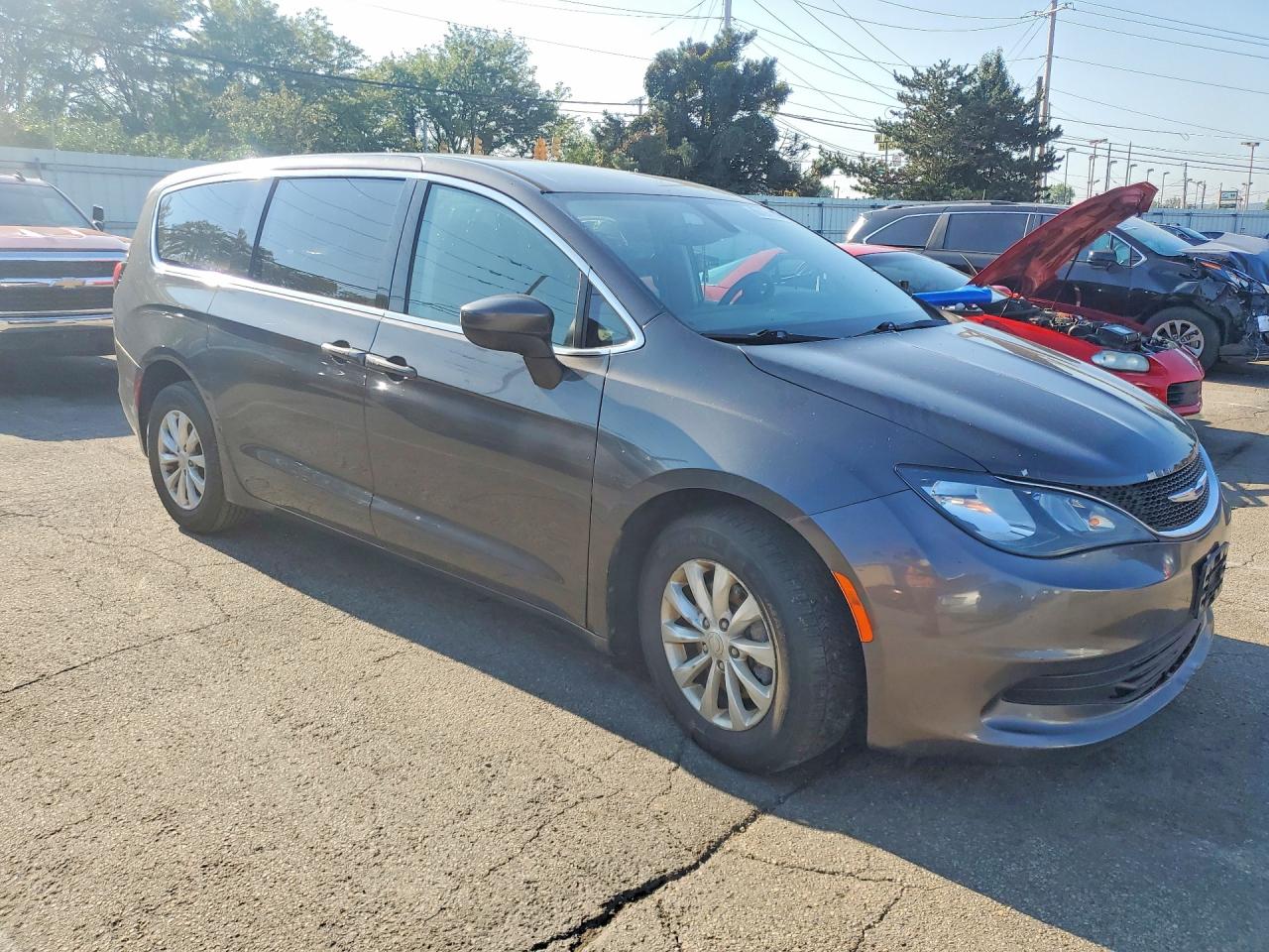 2C4RC1DG6HR676806 · 2017 CHRYSLER PACIFICA · 4/12