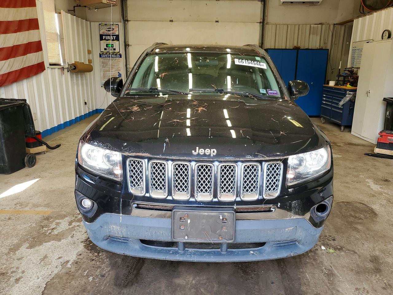 1C4NJDEB8FD412561 · 2015 JEEP COMPASS · 5/13