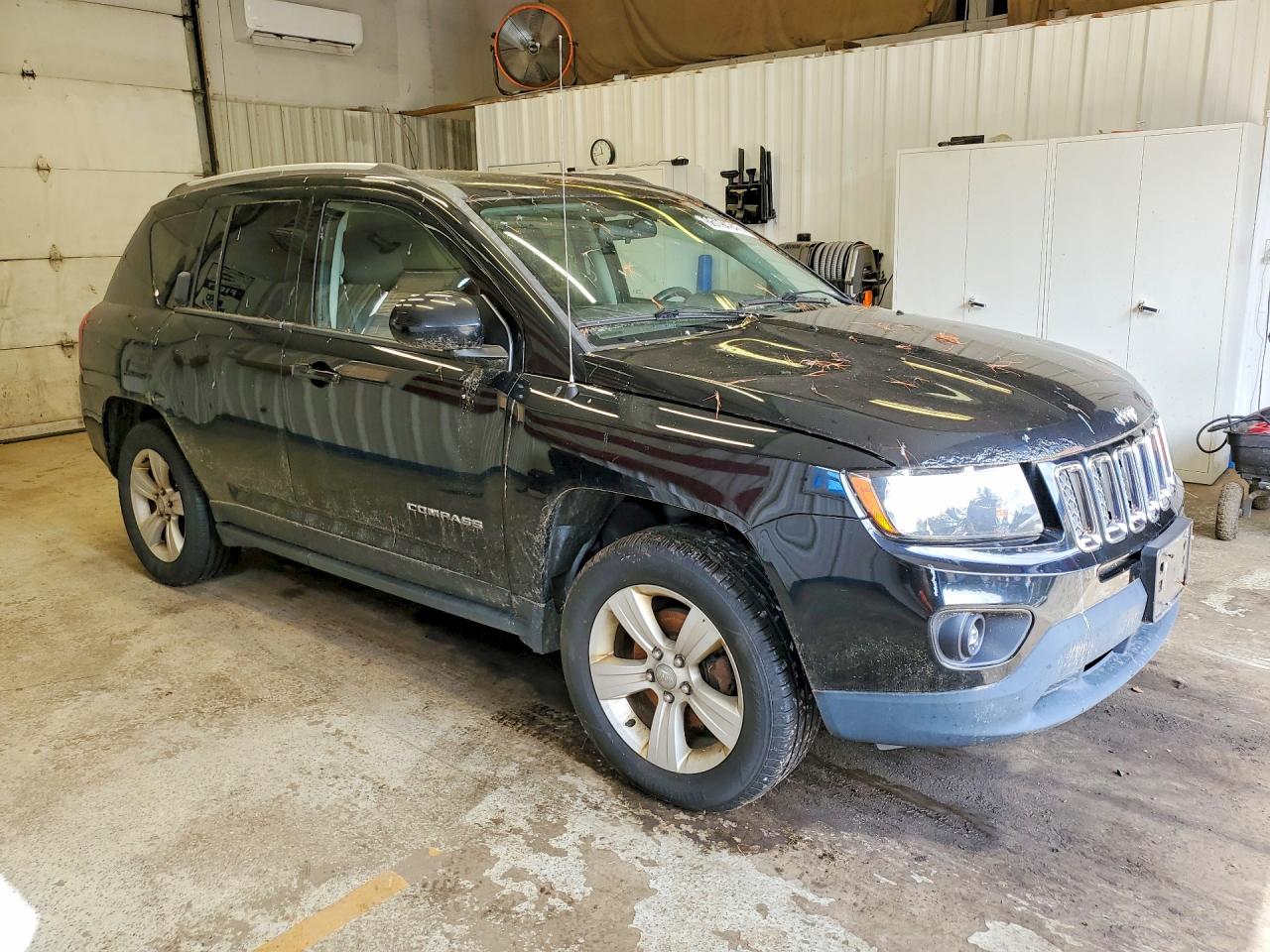 1C4NJDEB8FD412561 · 2015 JEEP COMPASS · 4/13