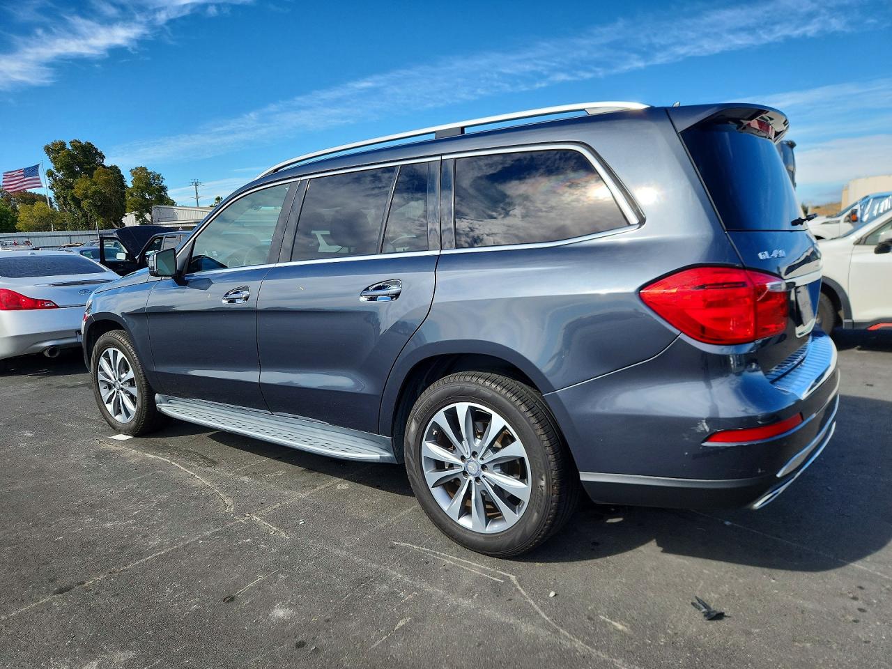 4JGDF6EE2FA609533 · 2015 MERCEDES-BENZ GL · 2/13
