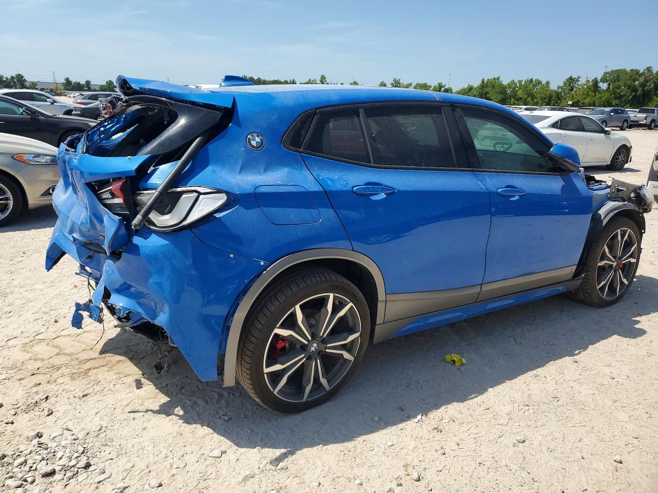 WBXYJ5C32JEF71132 · 2018 BMW X2 · 3/13