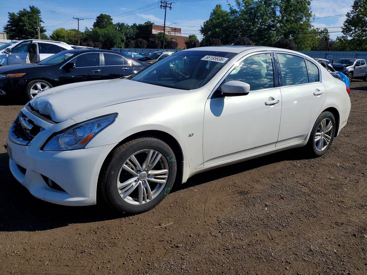 JN1CV6AR2FM521451 · 2015 INFINITI Q40