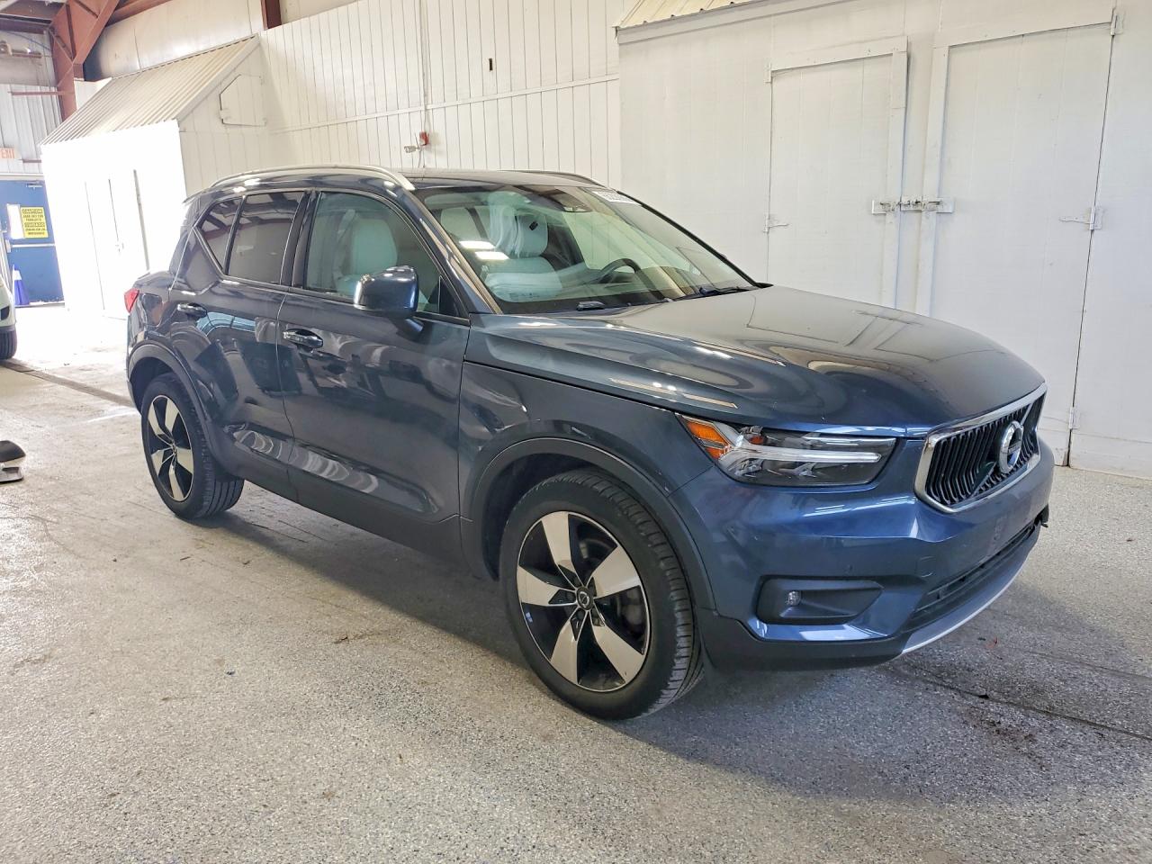 YV4162UK8M2473713 · 2021 VOLVO XC40 · 4/14