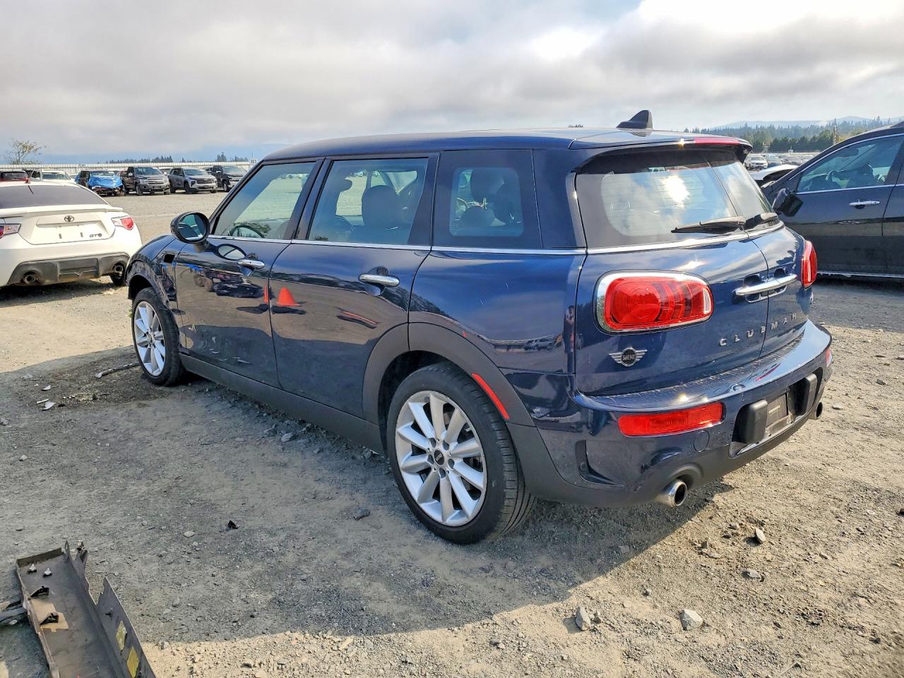 WMWLU5C52K2G04193 · 2019 MINI COOPER · 2/14