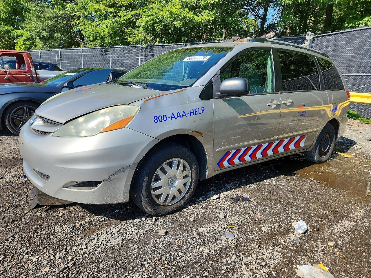 2006 TOYOTA SIENNA