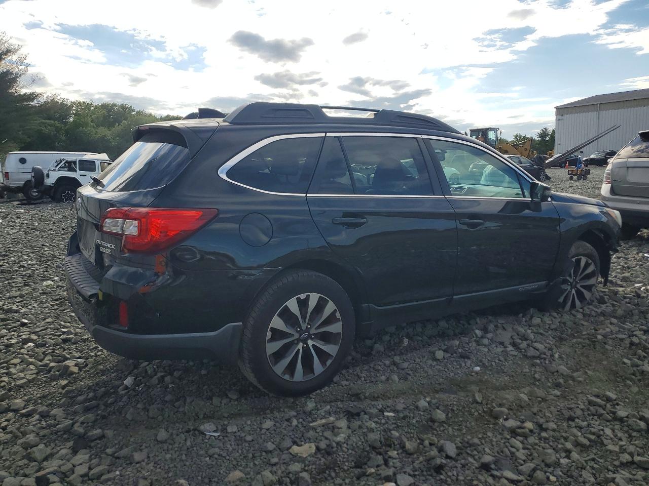 4S4BSALCXG3209880 · 2016 SUBARU OUTBACK · 3/13