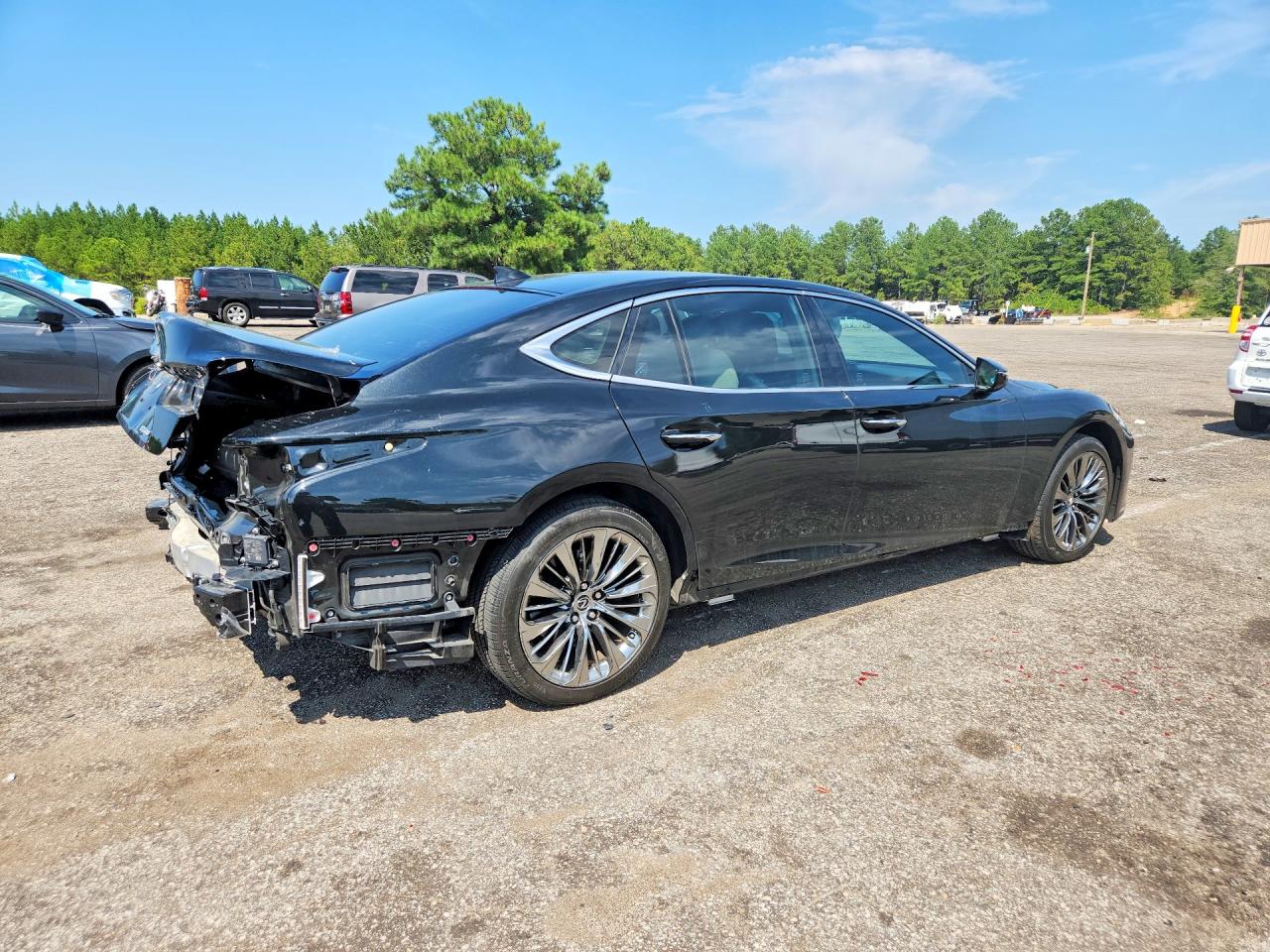 JTHD51FF7N5016404 · 2022 LEXUS LS 500 · 3/13