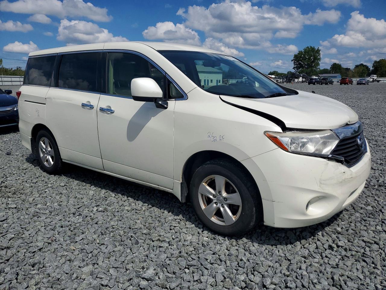JN8AE2KP8F9131620 · 2015 NISSAN QUEST · 4/13