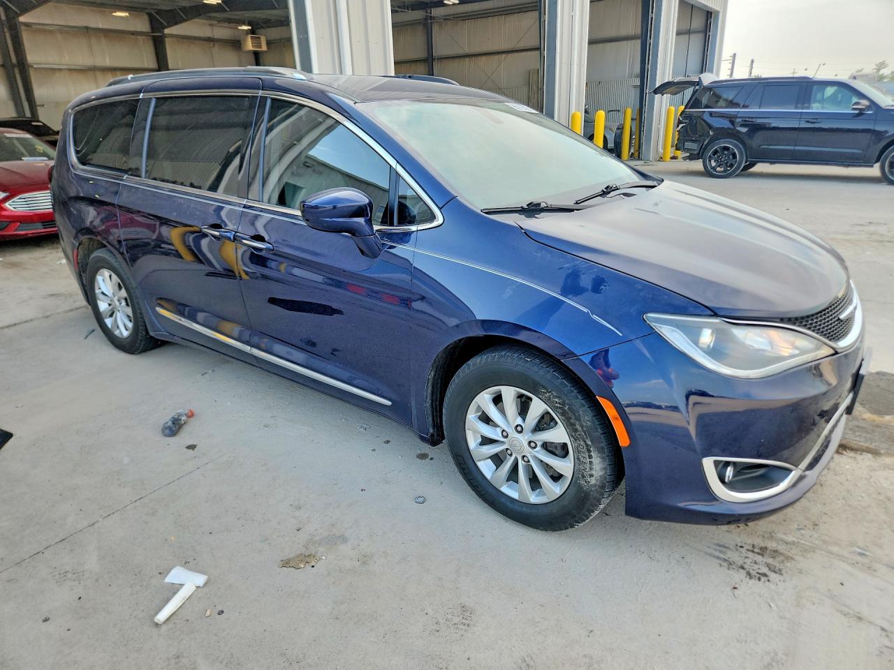 2C4RC1EG2JR254097 · 2018 CHRYSLER PACIFICA · 4/13