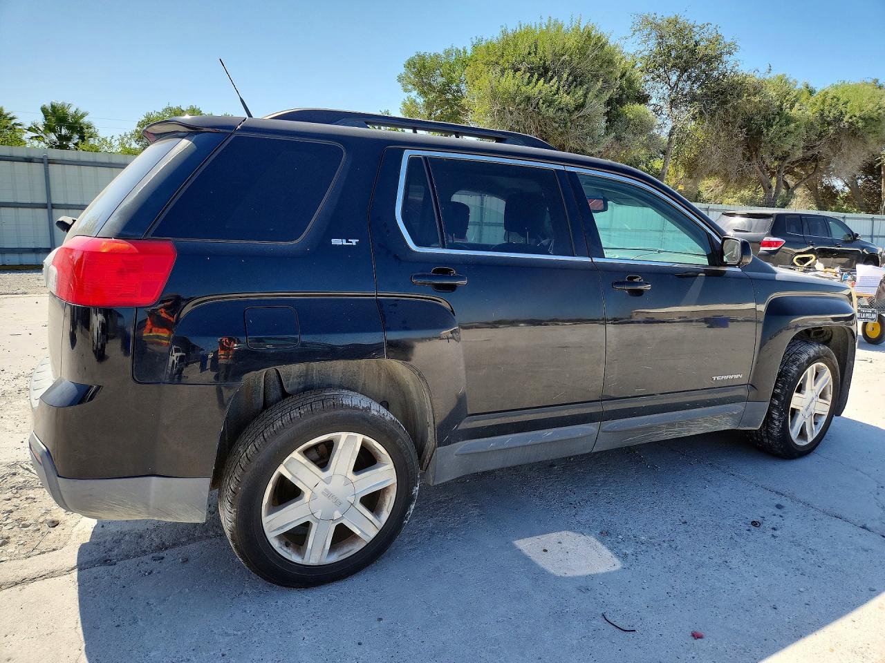 2CTFLVEC0B6291454 · 2011 GMC TERRAIN · 3/12
