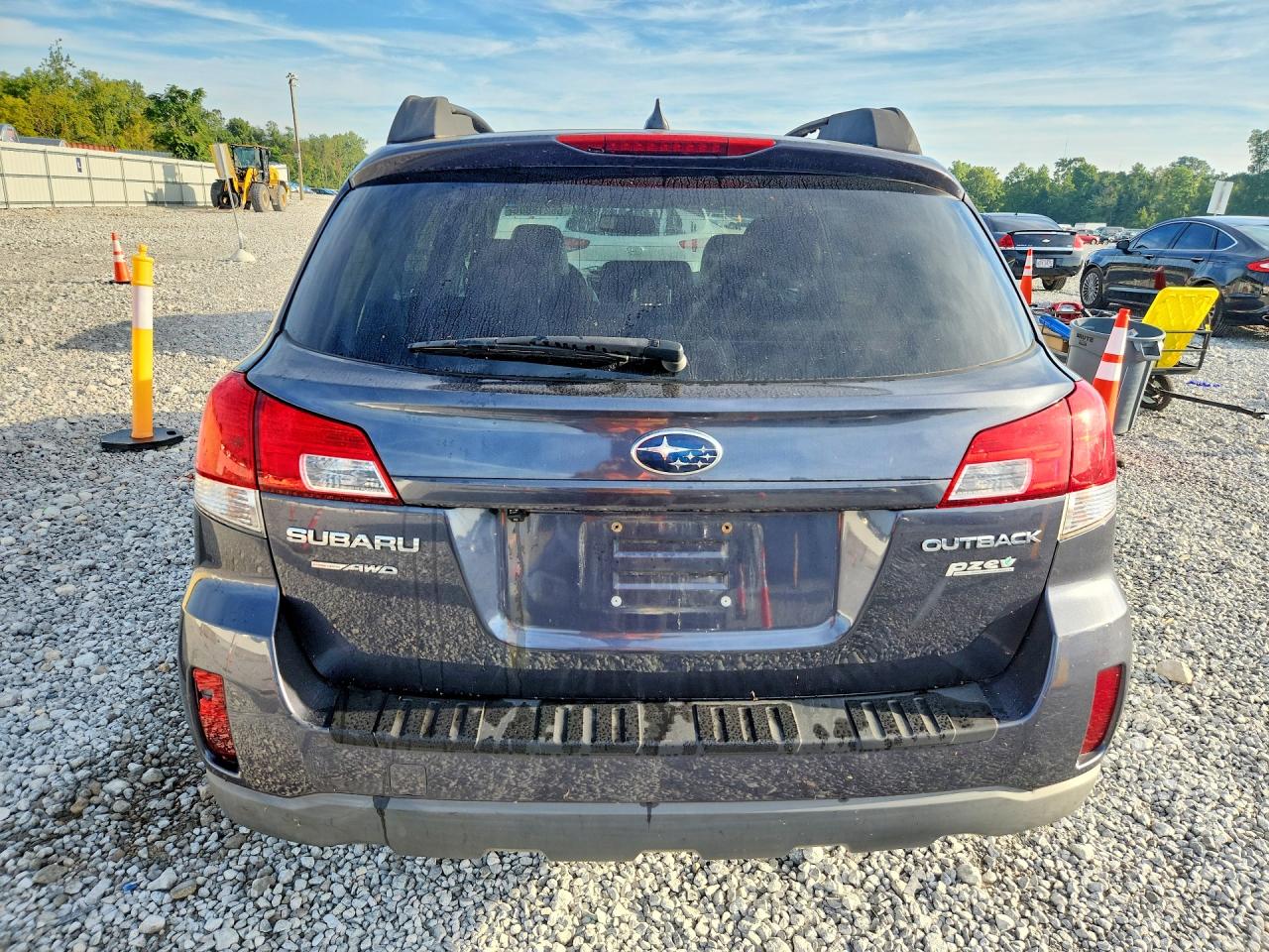 4S4BRBKCXB3341680 · 2011 SUBARU OUTBACK · 6/13