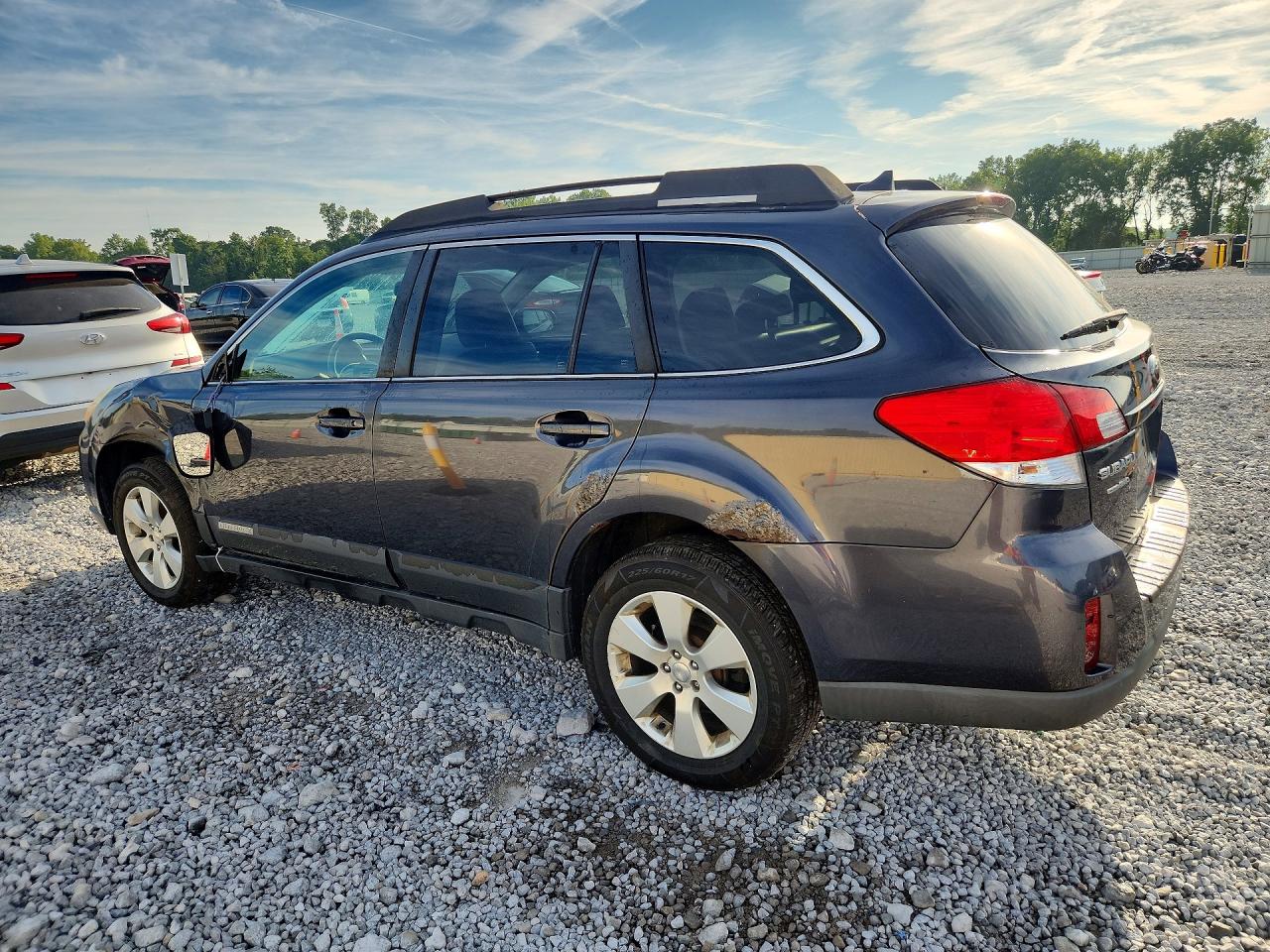 4S4BRBKCXB3341680 · 2011 SUBARU OUTBACK · 2/13