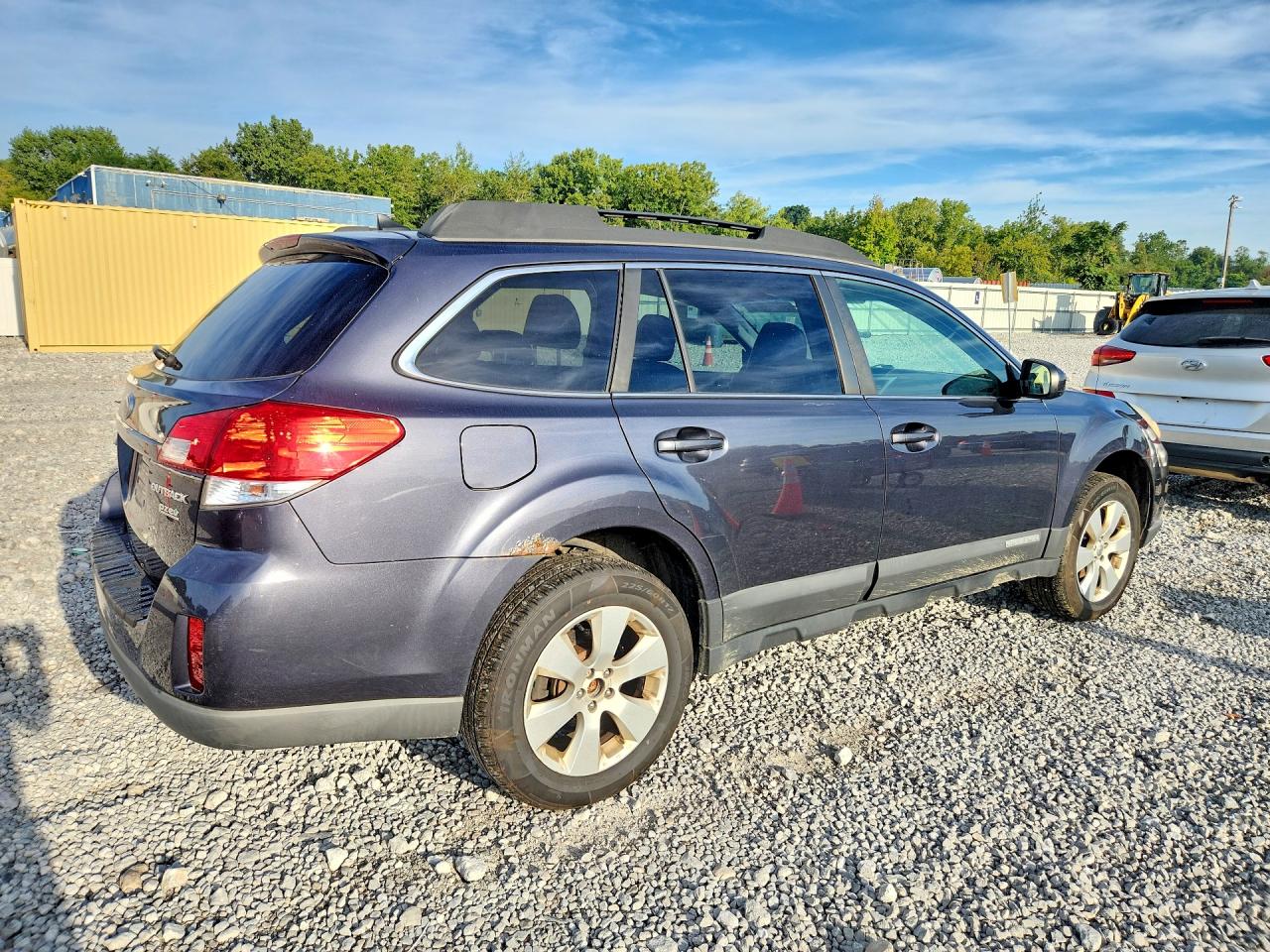 4S4BRBKCXB3341680 · 2011 SUBARU OUTBACK · 3/13
