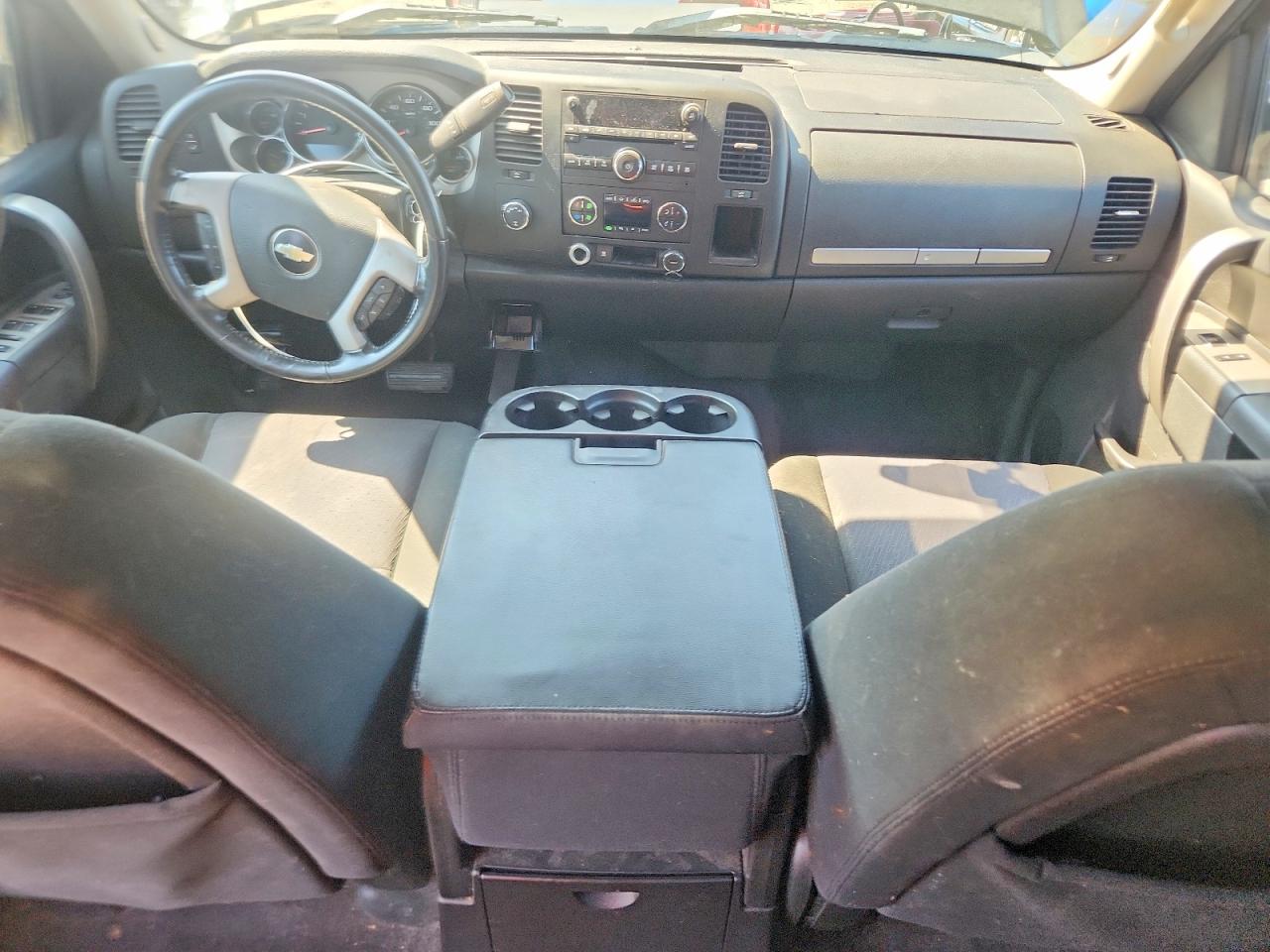 3GCRKSE39AG138844 · 2010 CHEVROLET SILVERADO · 8/12