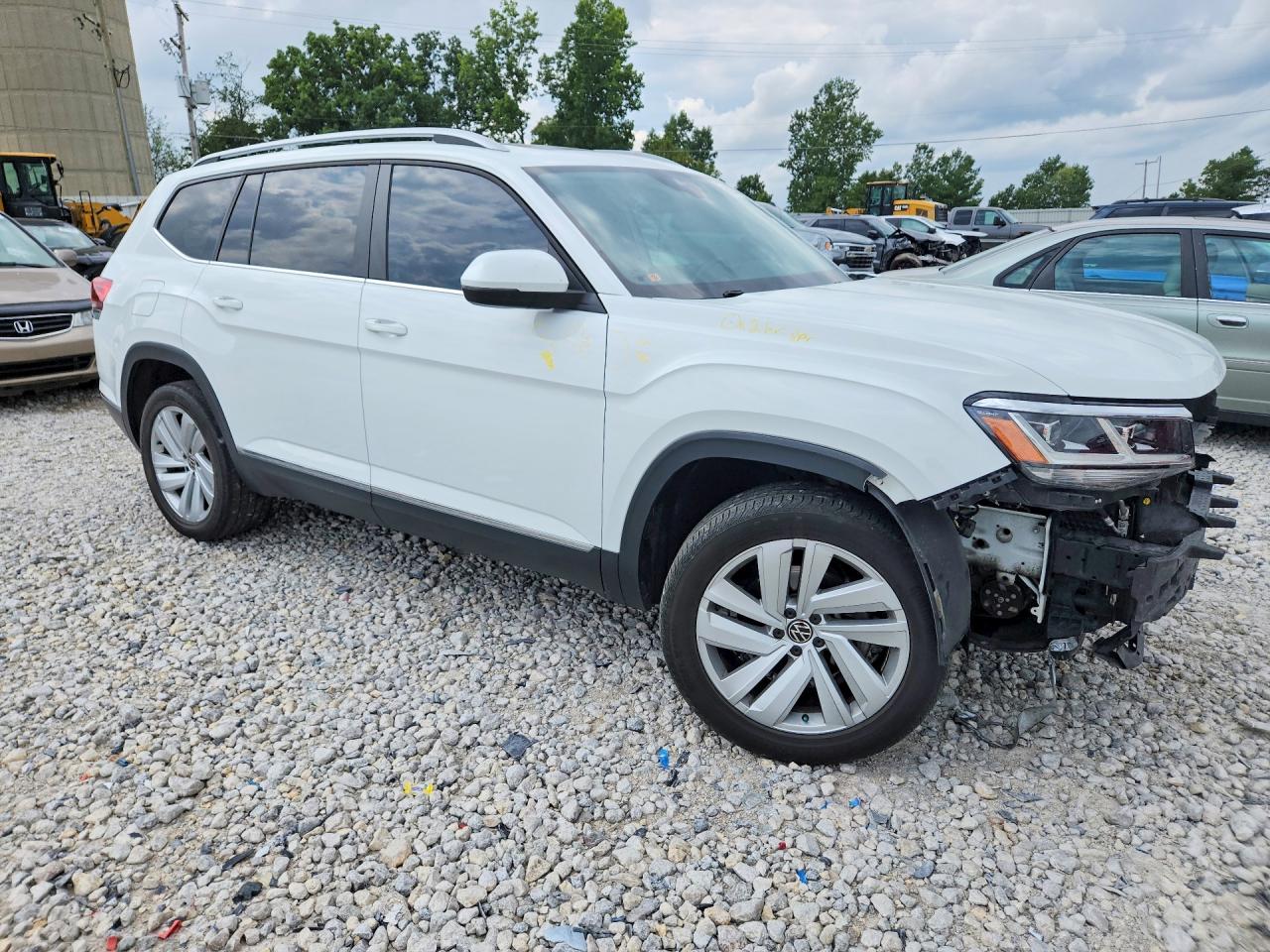 1V2BR2CAXMC507313 · 2021 VOLKSWAGEN ATLAS · 4/13