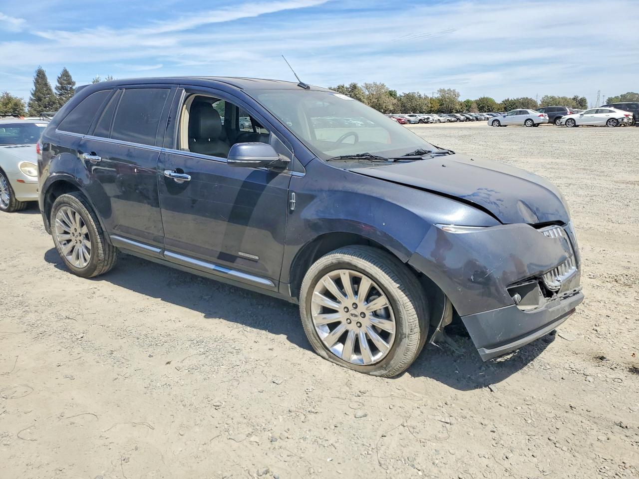 2LMDJ6JK7DBL46973 · 2013 LINCOLN MKX · 4/13