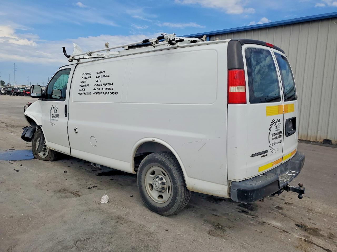 1GCWGFCF5F1145840 · 2015 CHEVROLET EXPRESS G2500 · 2/13
