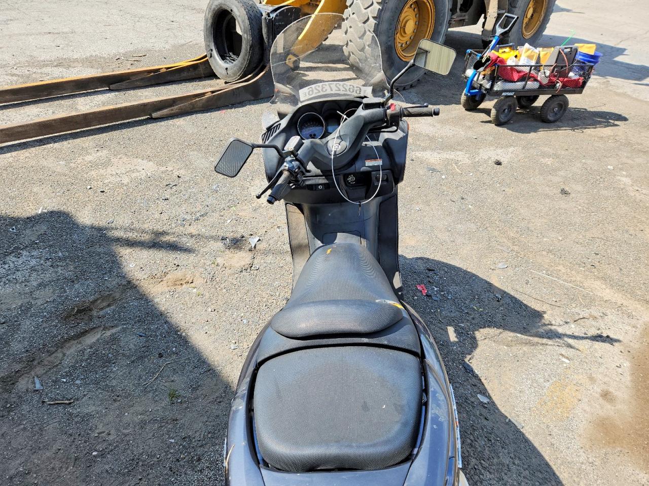 JYASH03Y55A002343 · 2005 YAMAHA YP400 · 6/9