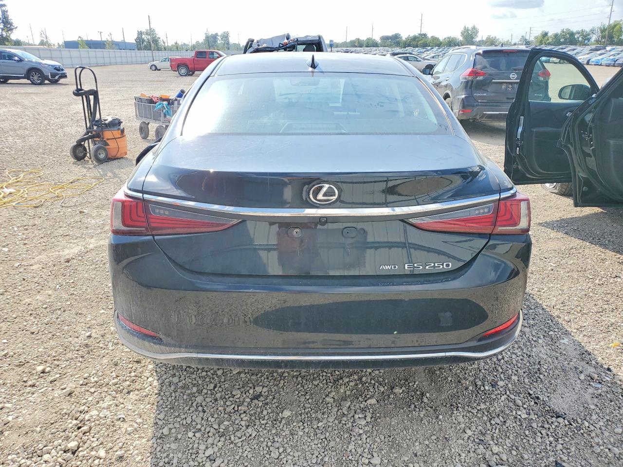 58AD11D18MU007126 · 2021 LEXUS ES 250 · 6/12