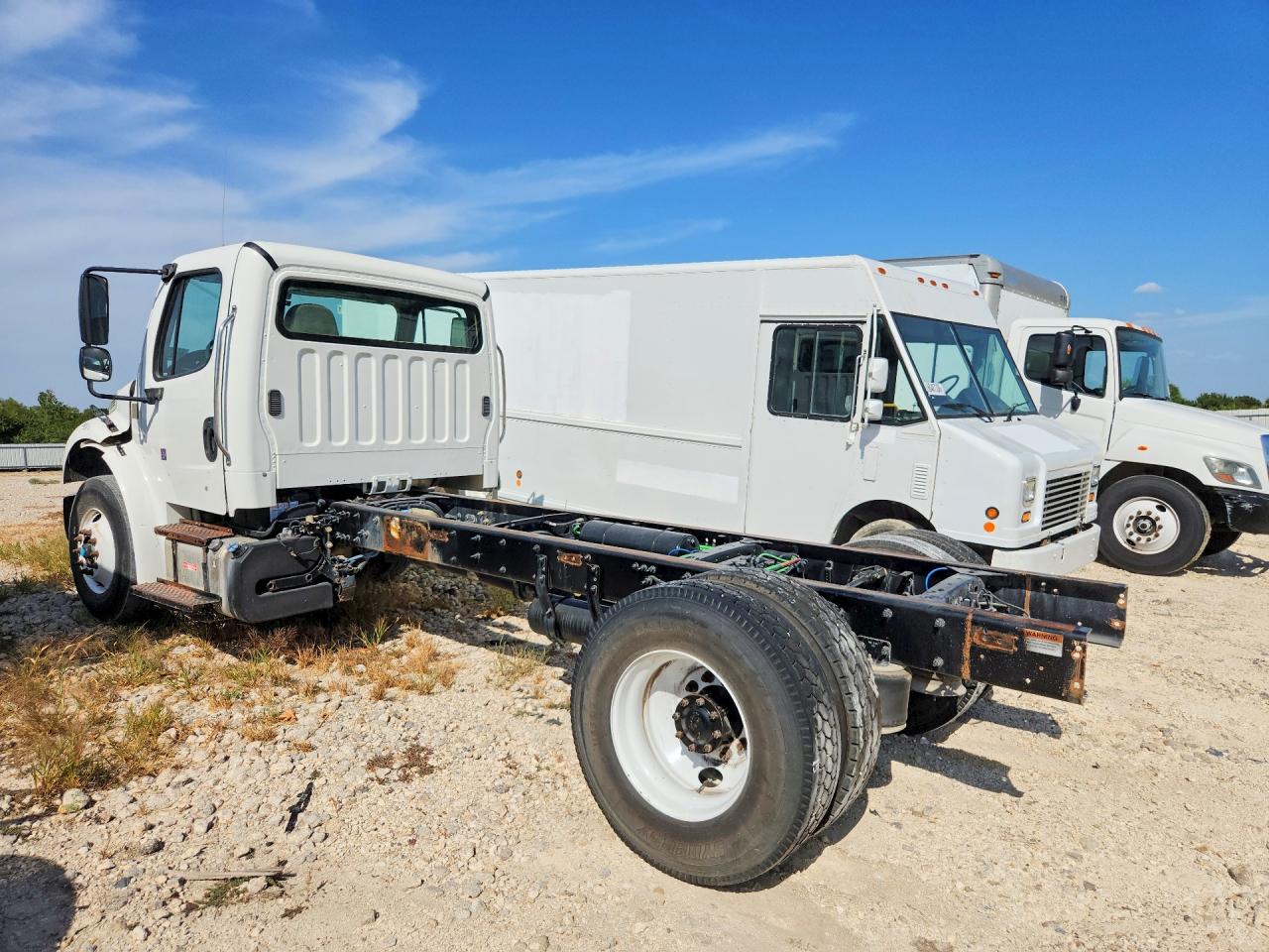3ALACWFC5KDKC8652 · 2019 FREIGHTLINER M2 · 2/13