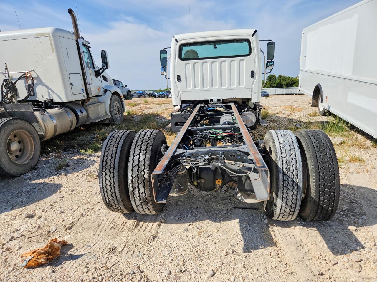 3ALACWFC5KDKC8652 · 2019 FREIGHTLINER M2 · 6/13