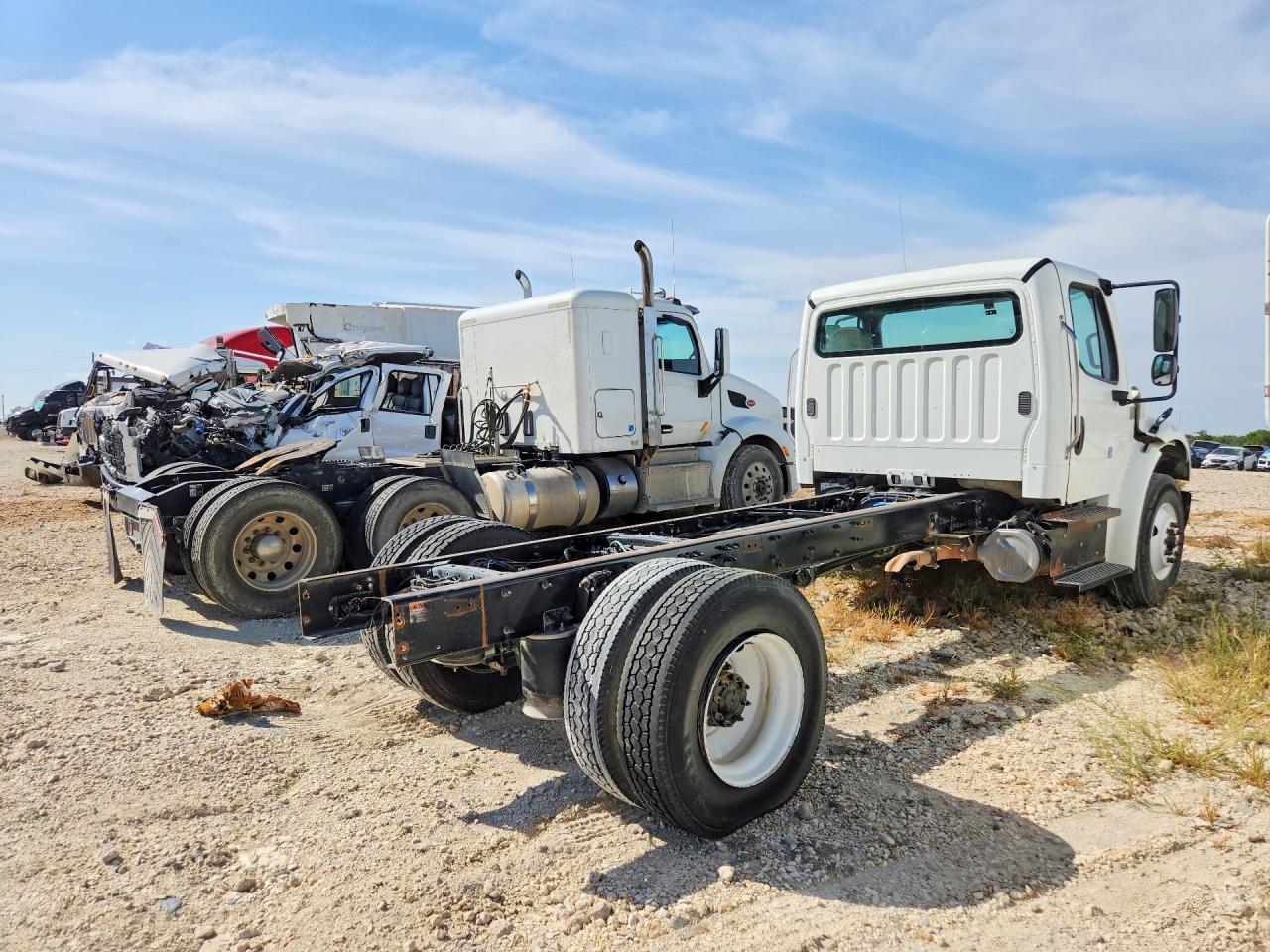3ALACWFC5KDKC8652 · 2019 FREIGHTLINER M2 · 3/13