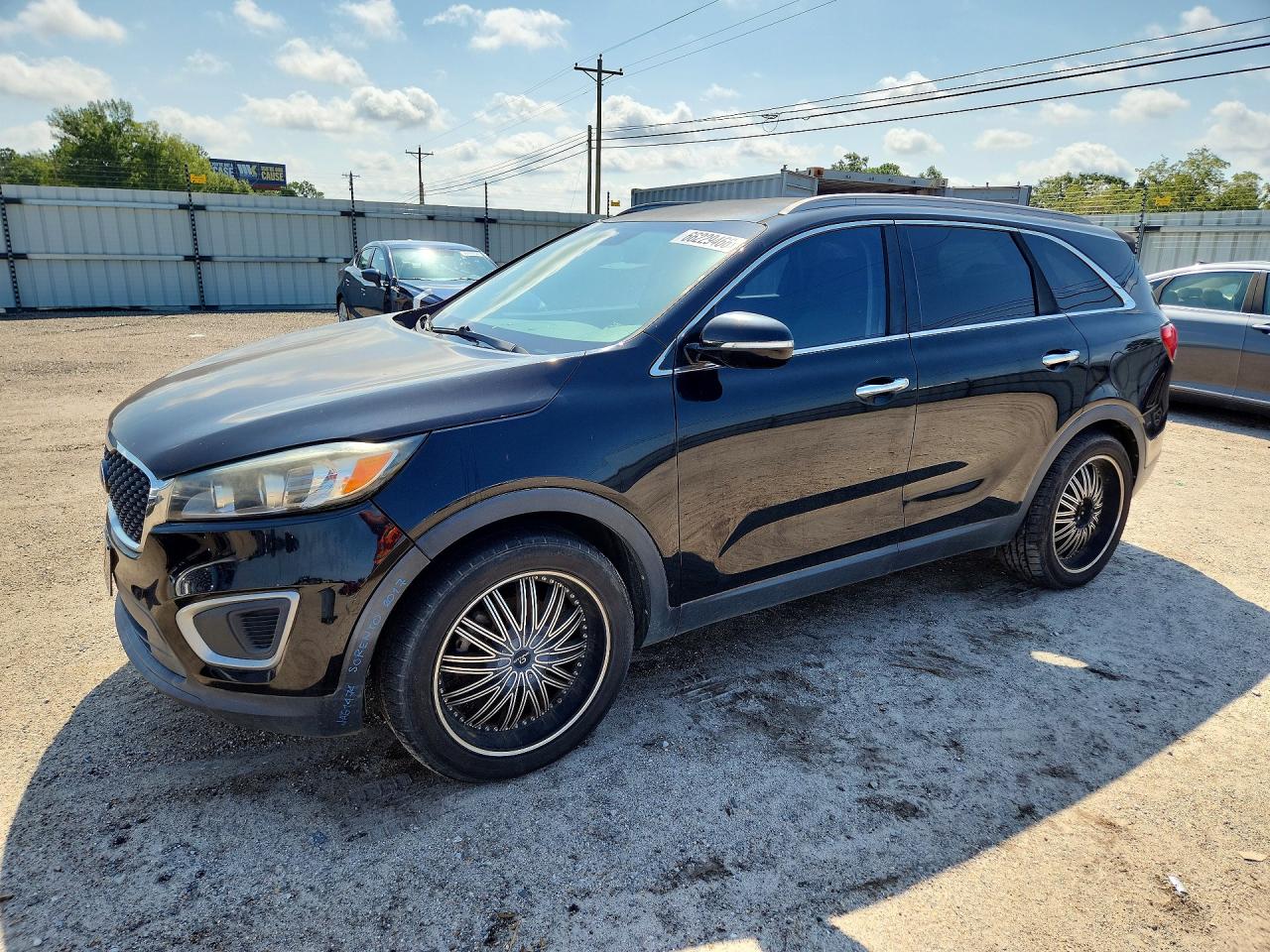 5XYPG4A51GG020452 · 2016 KIA SORENTO