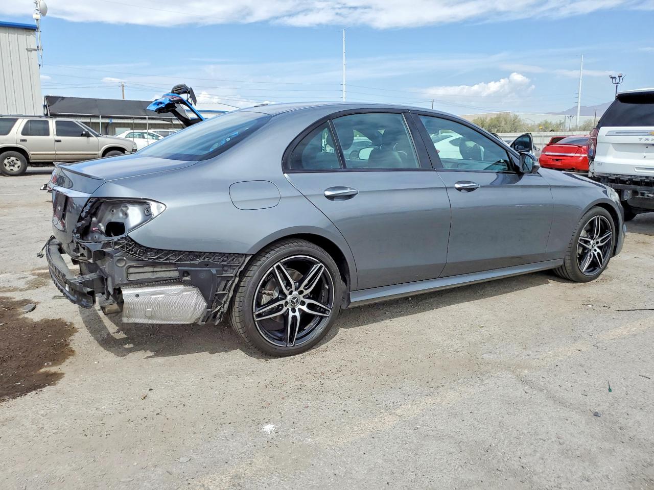 WDDZF4JB3KA662249 · 2019 MERCEDES-BENZ E · 3/13