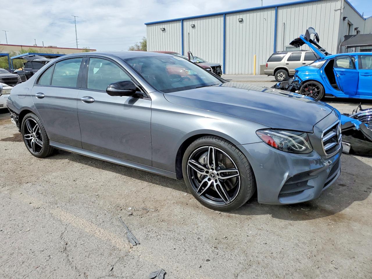 WDDZF4JB3KA662249 · 2019 MERCEDES-BENZ E · 4/13