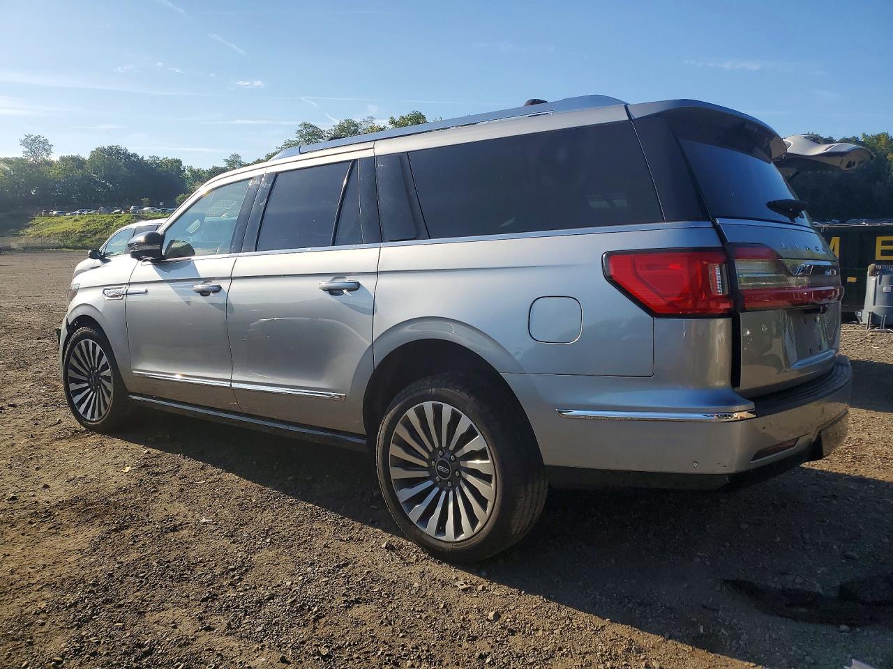 5LMJJ3LT5MEL18187 · 2021 LINCOLN NAVIGATOR · 2/14