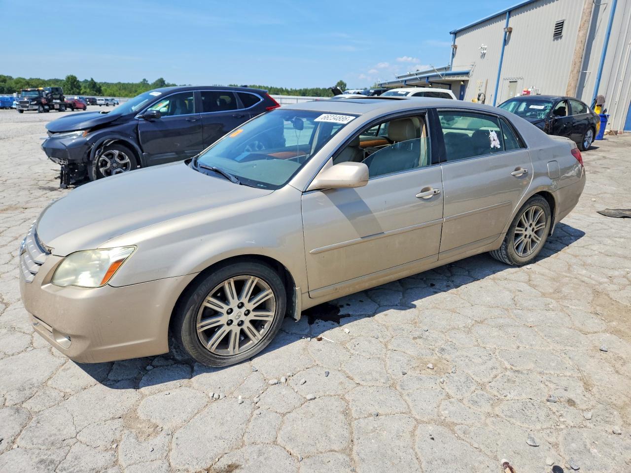 4T1BK36B15U044887 · 2005 TOYOTA AVALON