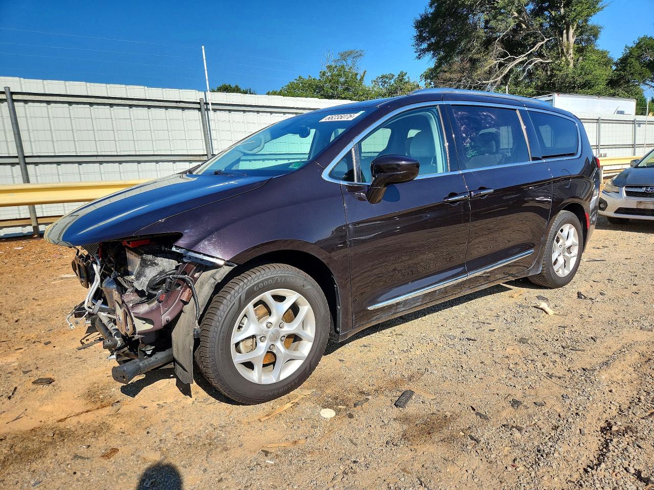 2C4RC1EG4HR743966 · 2017 CHRYSLER PACIFICA