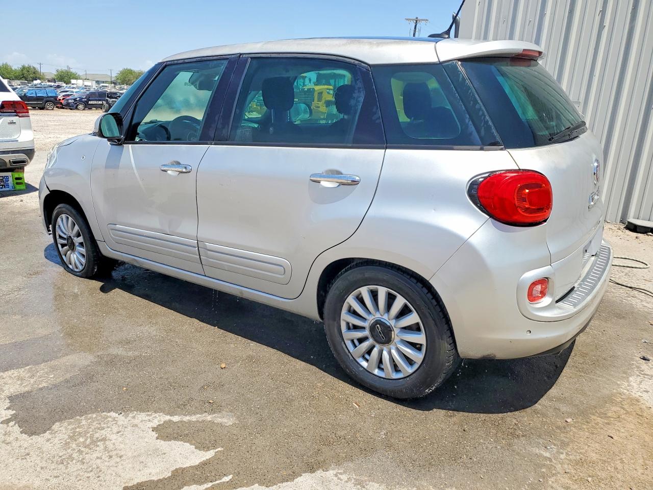 ZFBCFABH8FZ031248 · 2015 FIAT 500L · 2/12