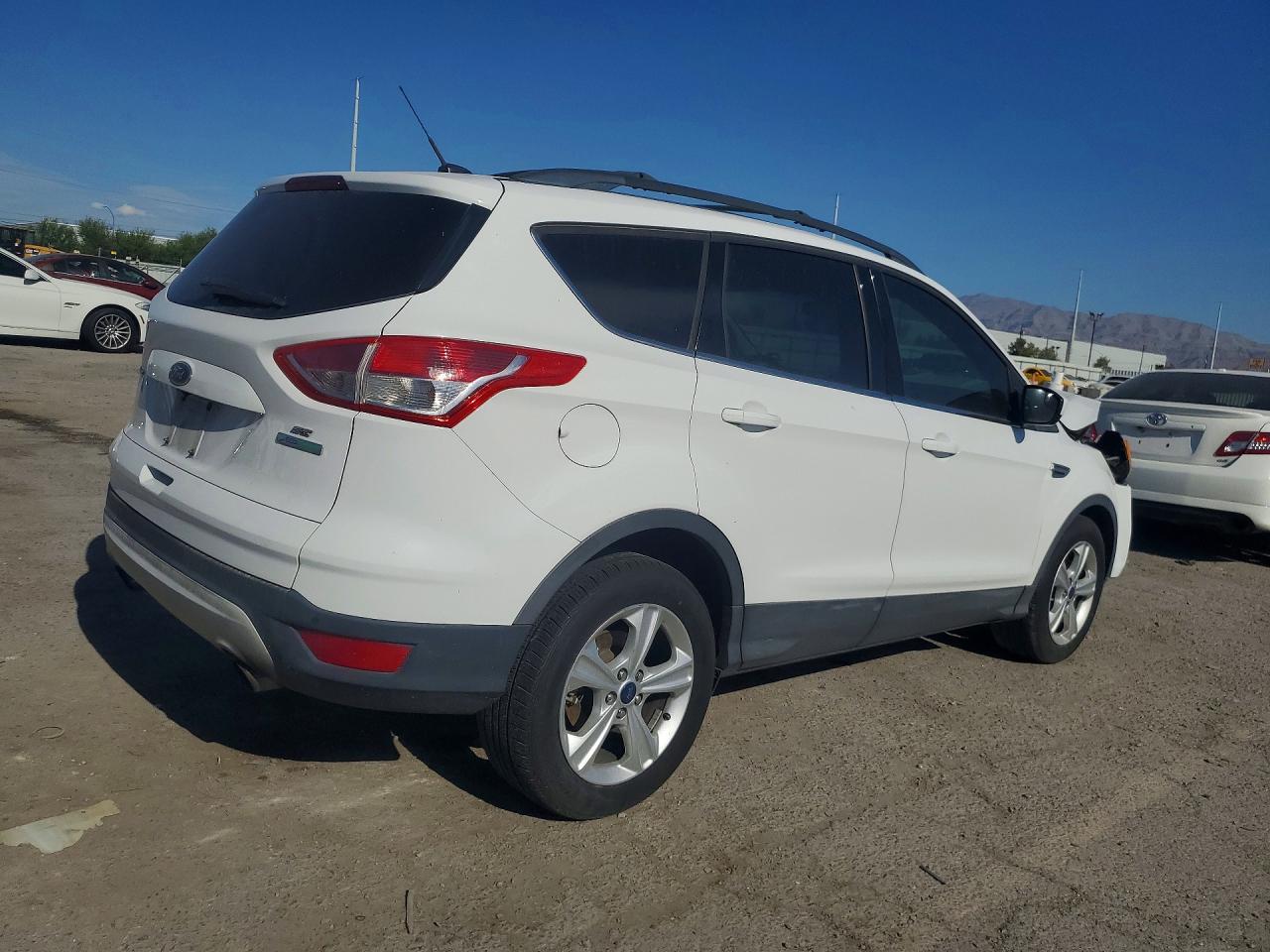 1FMCU0G92FUB73196 · 2015 FORD ESCAPE · 3/13