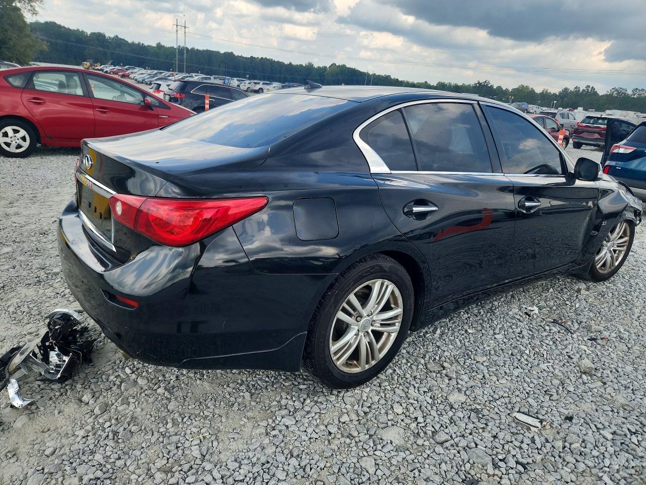 JN1BV7AP3FM332940 · 2015 INFINITI Q50 · 3/12