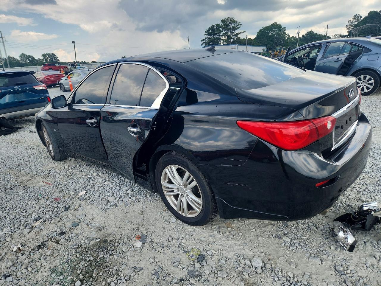 JN1BV7AP3FM332940 · 2015 INFINITI Q50 · 2/12