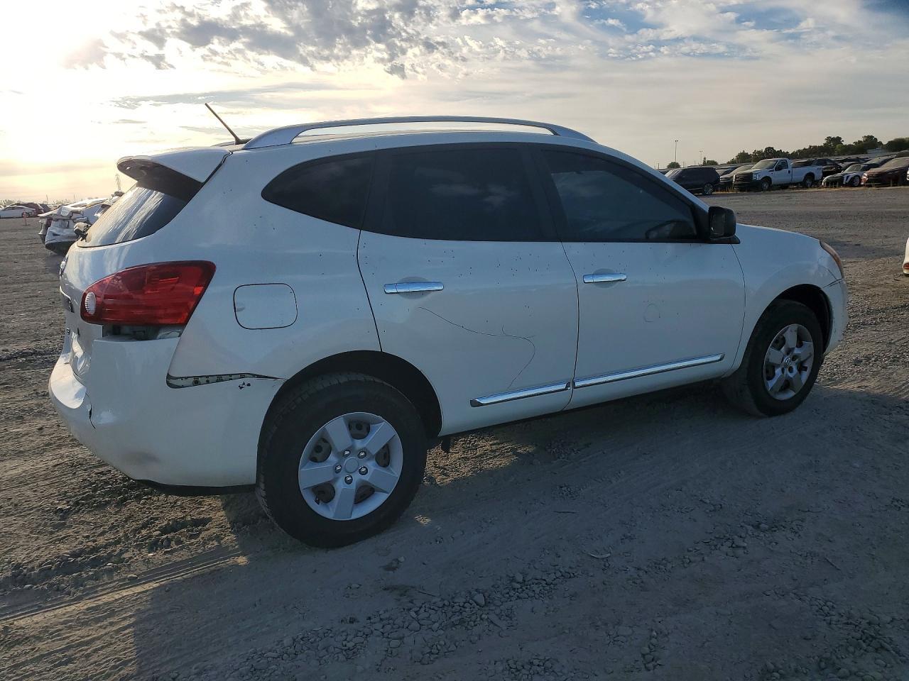 JN8AS5MT8EW625044 · 2014 NISSAN ROGUE SELECT · 3/12